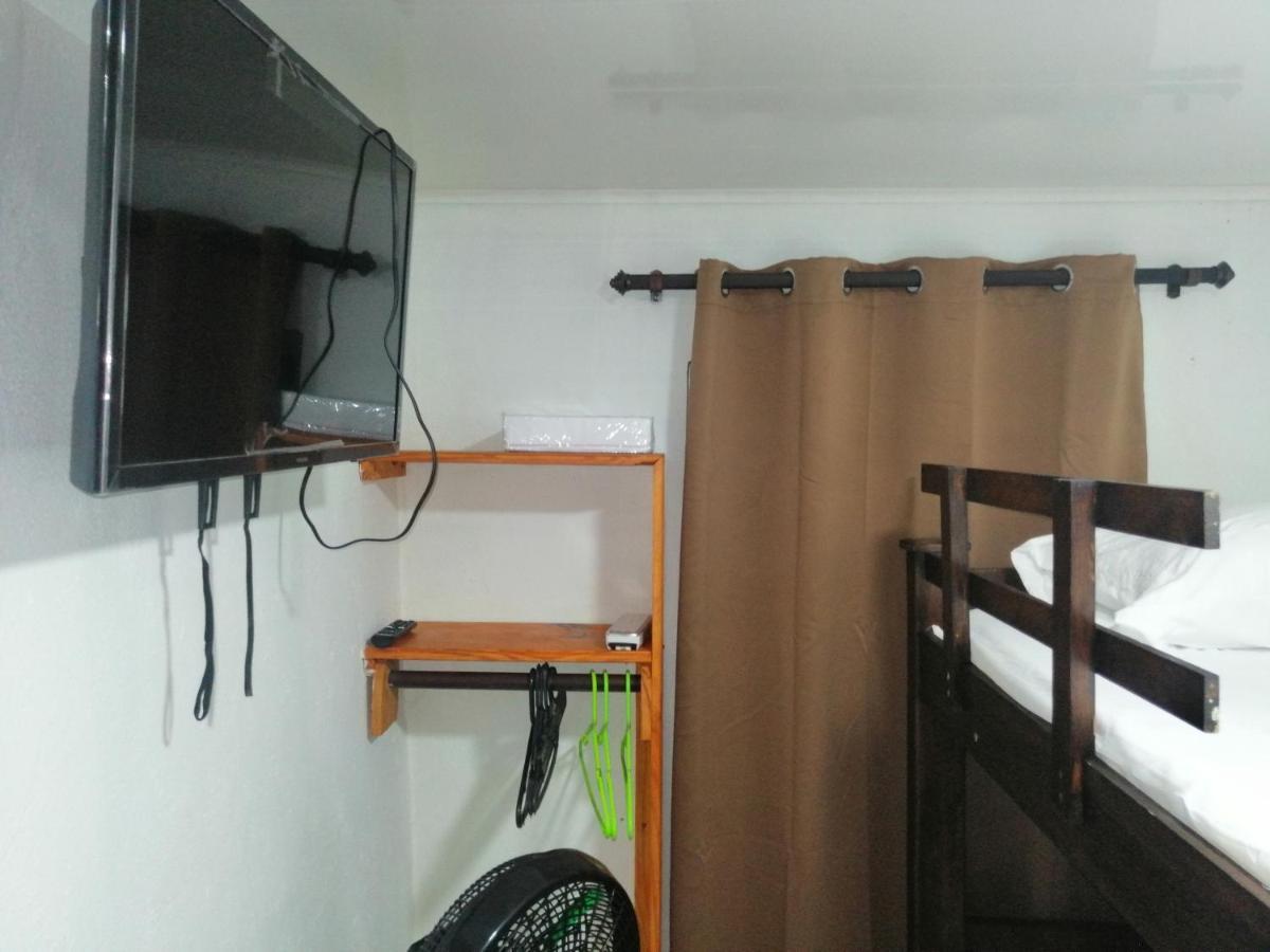 Miss Bassy'S Lodging Hotel ซานอันเดรส ภายนอก รูปภาพ